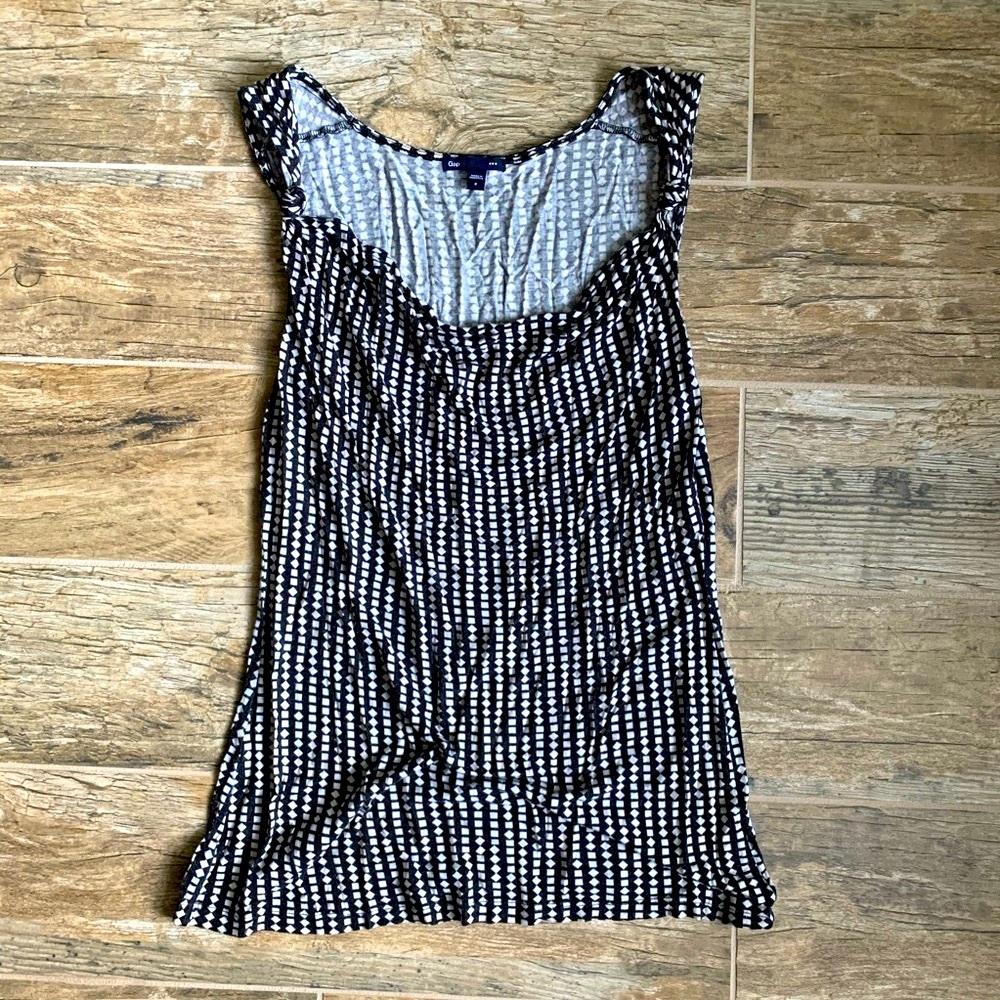 Gap Black & White Tank Top w/geometric pattern, S
